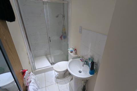 1 bedroom in a house share to rent, St Andrews Street, Kettering