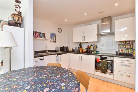 2 bedroom flat for sale, Pankhurst Avenue, Brighton, East Sussex