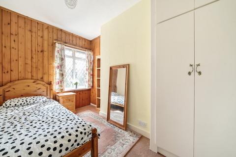28 Lancaster Road, Uxbridge, UB8 1AP