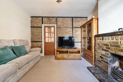 28 Lancaster Road, Uxbridge, UB8 1AP