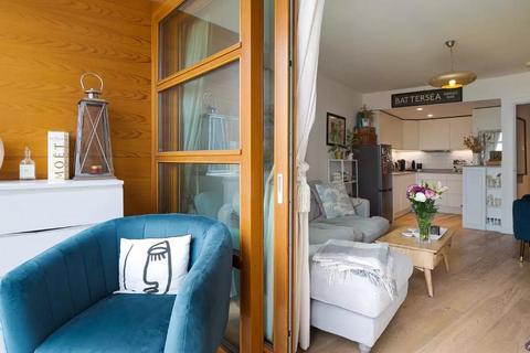 1 bedroom flat to rent, Lombard Road, Falcon Wharf, Battersea, London, SW11