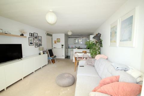 85 Dovedale Close, Harefield, Uxbridge, UB9 6DQ