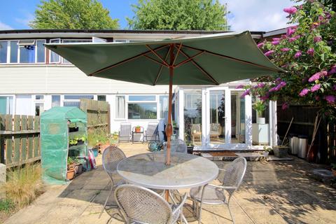 85 Dovedale Close, Harefield, Uxbridge, UB9 6DQ