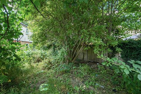 51a Ash Grove, London, W5 4AX