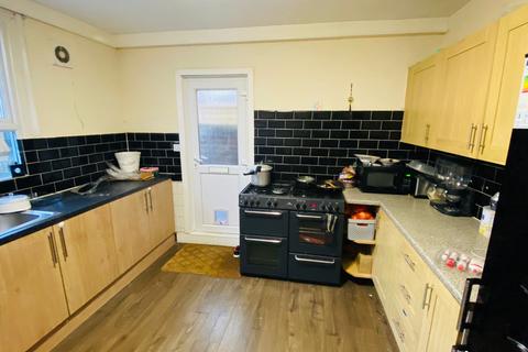 1 bedroom in a flat share to rent, BEAUTIFUL DOUBLE ROOM | SINGLE FEMALE  ONLY , London E18