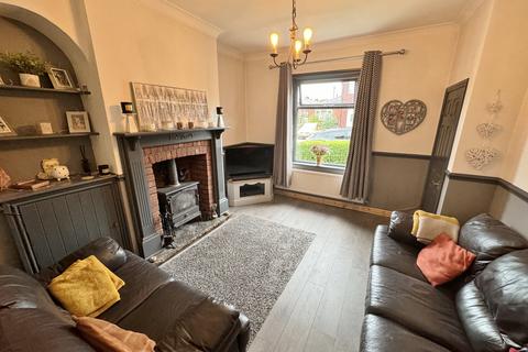 2 bedroom cottage for sale, Todd Lane North, Lostock Hall PR5