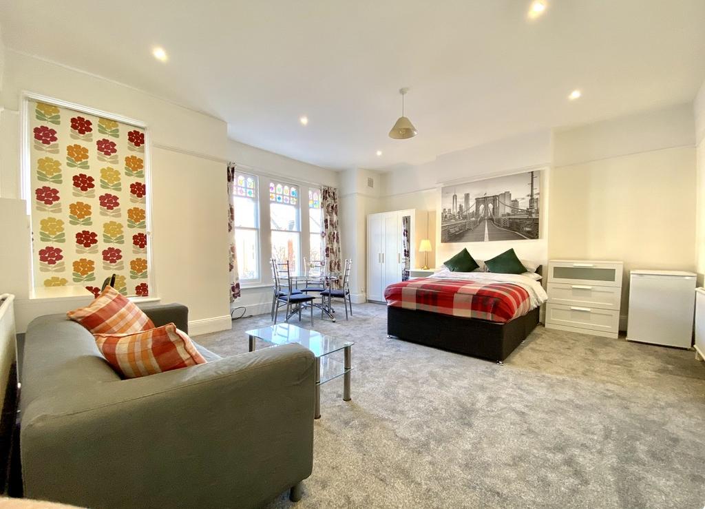 BEDROOM 1d