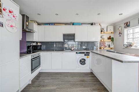 1 bedroom flat for sale, Broadwater Street West, Worthing, West Sussex, BN14