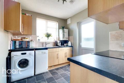 2 bedroom maisonette for sale, Laburnum Road, Hayes