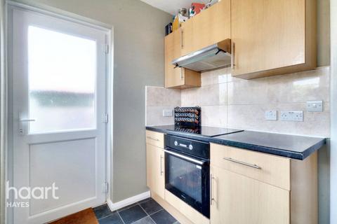 2 bedroom maisonette for sale, Laburnum Road, Hayes