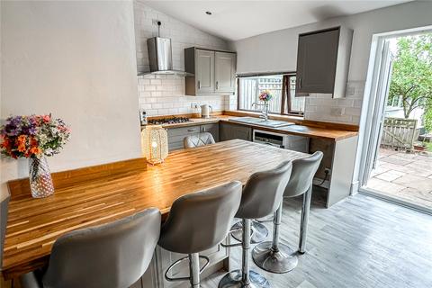 3 bedroom semi-detached house for sale, Foxdenton Lane, Chadderton, Oldham, Greater Manchester, OL9