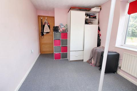 39 Mayfield Crescent, Lower Stondon, Henlow, SG16 6LE