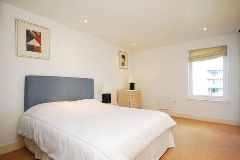 1 bedroom flat to rent, Chelsea Bridge Wharf, Battersea, London, SW11