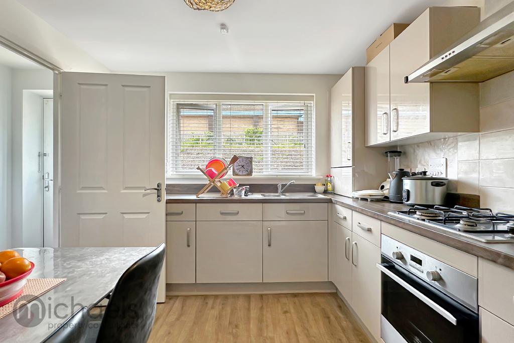 Kitchen/Dining Area