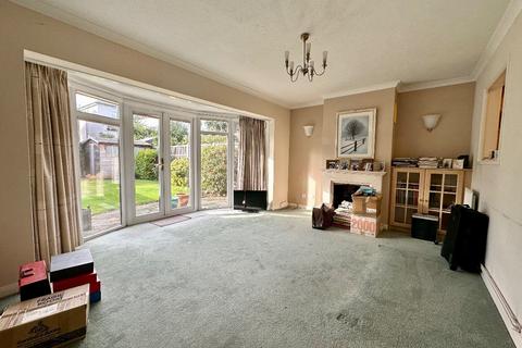 6 Archibald Road, Romford, RM3 0RH
