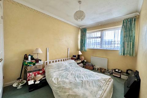 6 Archibald Road, Romford, RM3 0RH
