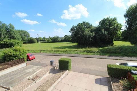 2 bedroom end of terrace house for sale, Featherstone Drive, Leicester LE2