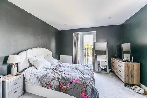 Flat 4, 45 Harold Road, London, SE19 3SP
