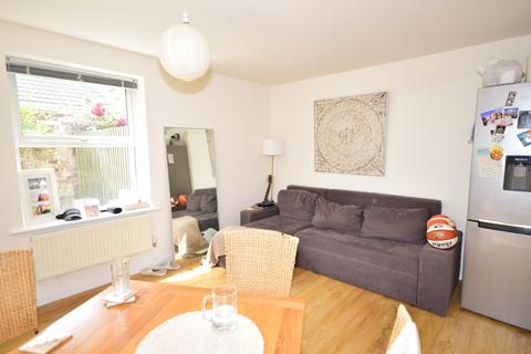 1 bedroom ground floor flat to rent, St. Andrews Road Southsea PO5