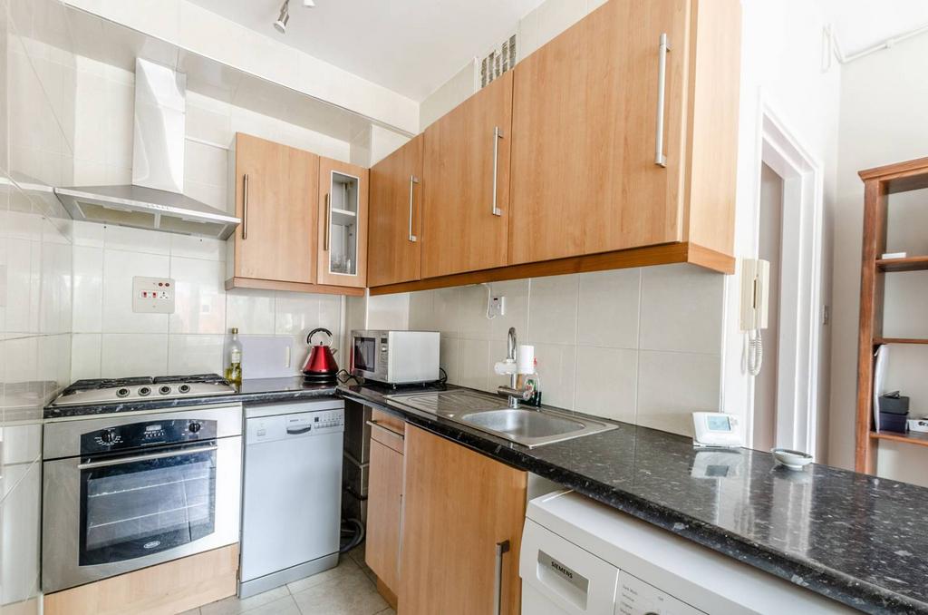 Clare Court, Bloomsbury, London, WC1H 2 bed flat to rent £2,817 pcm