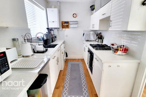 14 Verdant Vale, Northampton, NN4 0SQ