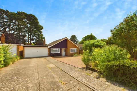 8 Angus Close, Horsham, RH12 2EQ
