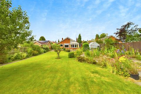 8 Angus Close, Horsham, RH12 2EQ