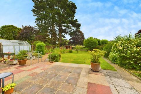 8 Angus Close, Horsham, RH12 2EQ