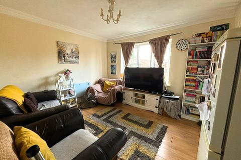 2 bedroom flat for sale, Rockingham Close, Bloxwich WS3