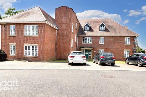 2 bedroom apartment for sale, Wheatstone Close, SLOUGH