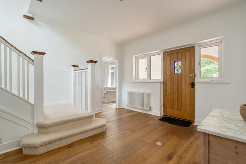 Grasslands The Ridge, Woldingham, Caterham, CR3 7AL