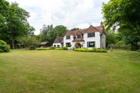 Grasslands The Ridge, Woldingham, Caterham, CR3 7AL