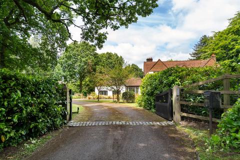 Grasslands The Ridge, Woldingham, Caterham, CR3 7AL