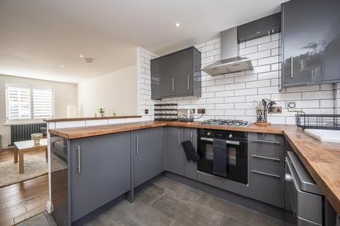 2 bedroom end of terrace house for sale, Hither Farm Road, London, SE3