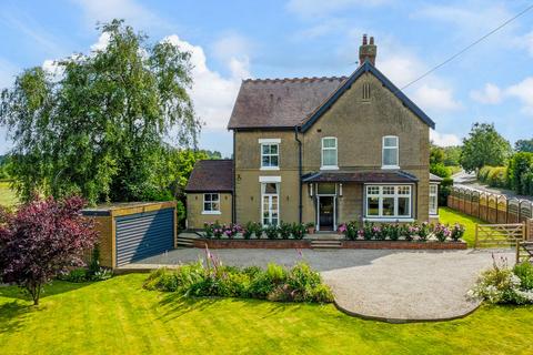 5 bedroom detached house for sale, Main Road, Anslow, DE13 9QE