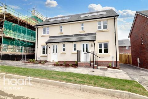 3 bedroom semi-detached house to rent, Carn Y Cefn, Ebbw Vale