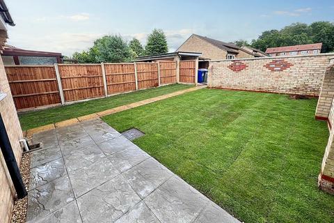 2 bedroom terraced bungalow to rent, Rowan Drive, Brandon