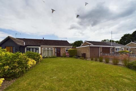 3 bedroom semi-detached bungalow to rent, Highlands, Thetford