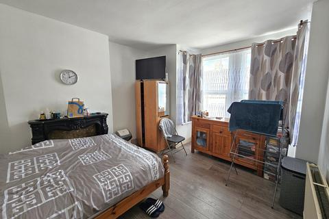 2 bedroom flat for sale, Burges Road, London, E6