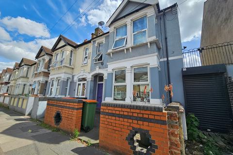 3 bedroom maisonette for sale, Burges Road, East Ham, London, E6