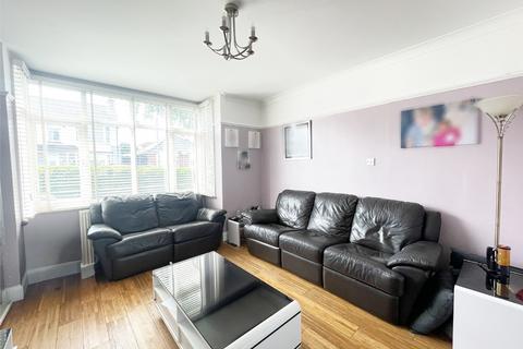 3 bedroom terraced house to rent, Portland Avenue, Gravesend, Kent, DA12 5HF