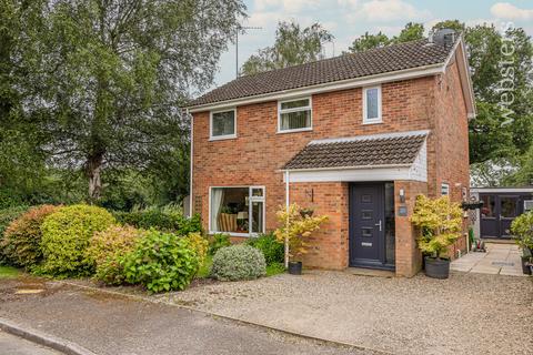 4 bedroom detached house for sale, College Close, Norwich NR12