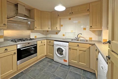 2 bedroom ground floor flat for sale, Gras Lawn, Exeter