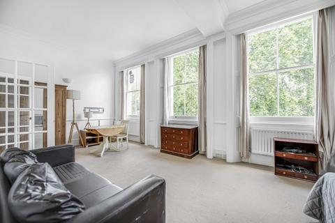 Studio to rent, Stanhope Gardens South Kensington SW7