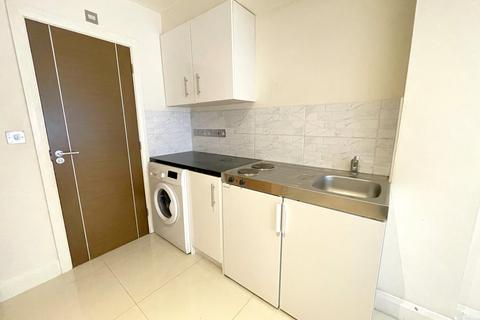 Studio to rent, Hermitage Way, Stanmore HA7