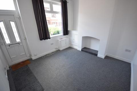 2 bedroom terraced house to rent, Chorlton Road, Birches Head