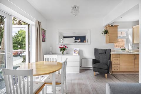 Flat 5, Eva Court, 40 Normanton Road, South Croydon, CR2 7AR