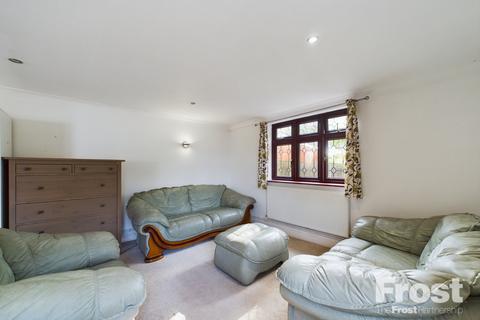 1 bedroom apartment to rent, Coppermill Road, Wraysbury, Staines-upon-Thames, Berkshire, TW19