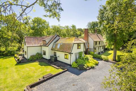 6 bedroom detached house for sale, Brettenham Road, Stowmarket IP14