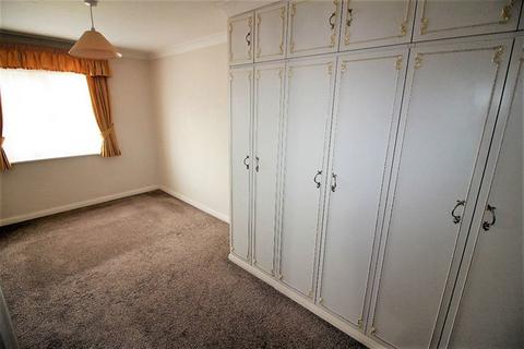 1 bedroom flat for sale, Old Road , Clacton on Sea